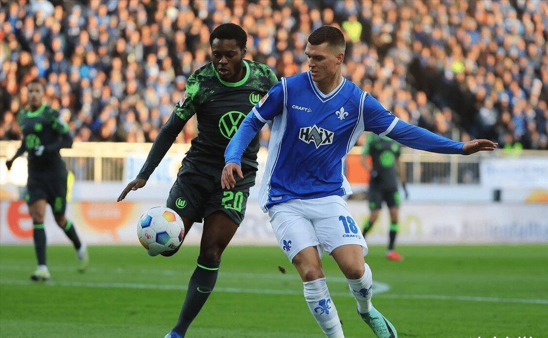 沃尔夫斯堡未来前景莫测,球迷唏嘘不已(弗莱堡新主场) 沃尔夫斯堡未来前景莫测,球迷唏嘘不已(弗莱堡新主场)